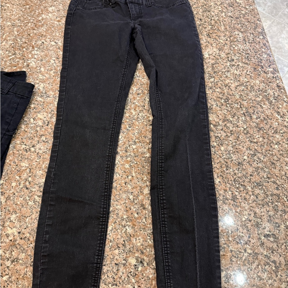 GENERRA Women's Dark Black Skinny Jeans‎